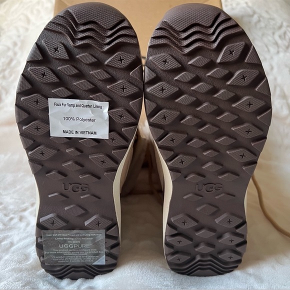 UGG NWT winter rain snow boots - Picture 2 of 8